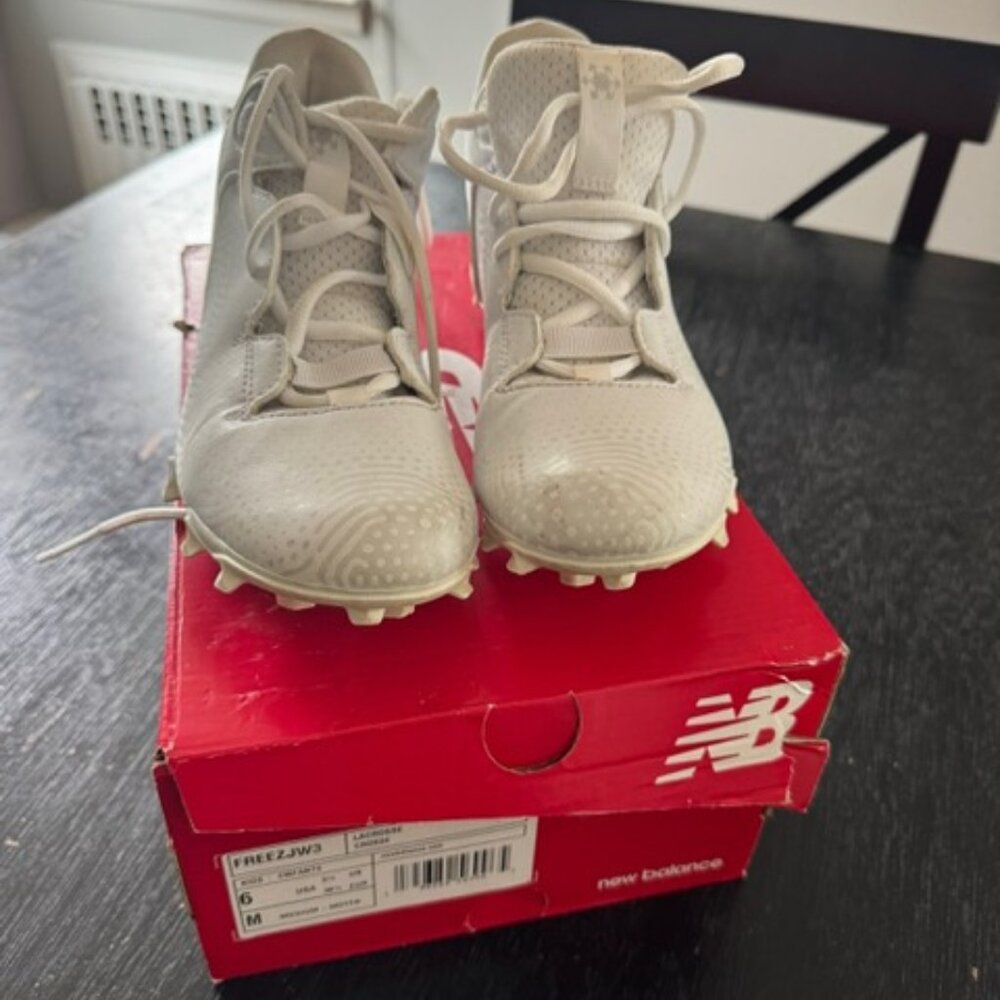 Nike Girls lacrosse shoes size 6